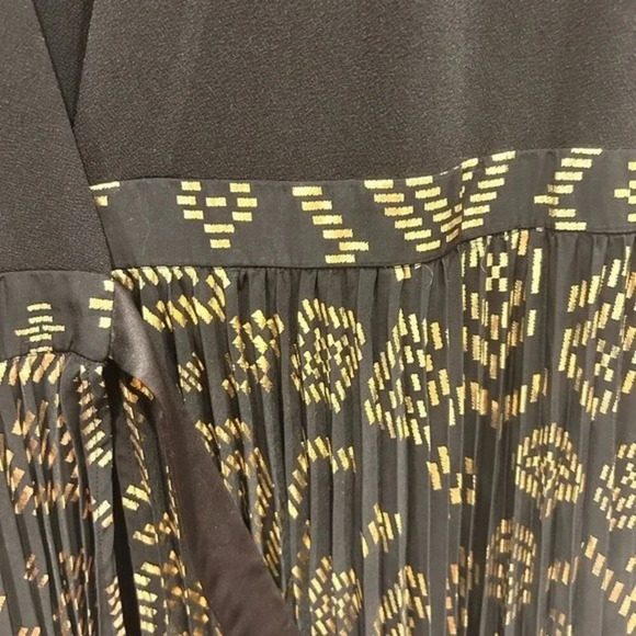 LuLaRoe‎ Elegant Collection Deanne Black Gold Wrap Dress size Small - Picture 2 of 9